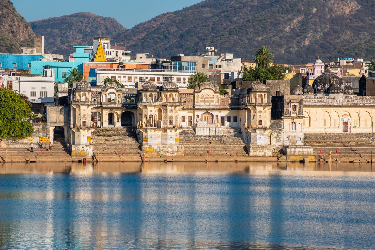 Pushkar on a Tight Budget: $3-a-Day Guesthouse, Food Options, Town Vibes