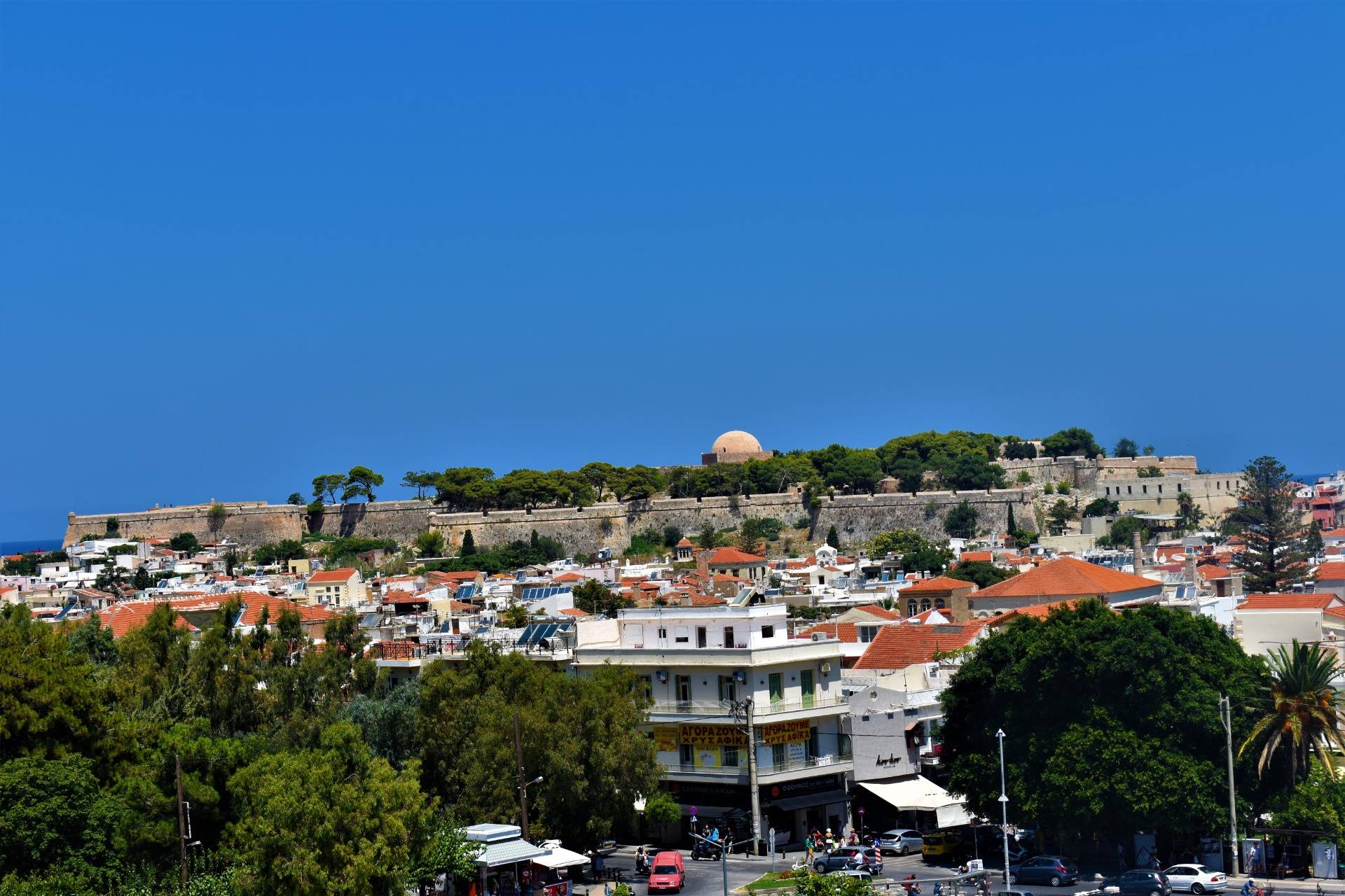 What makes Rethymno unique: The old renaissance town!!