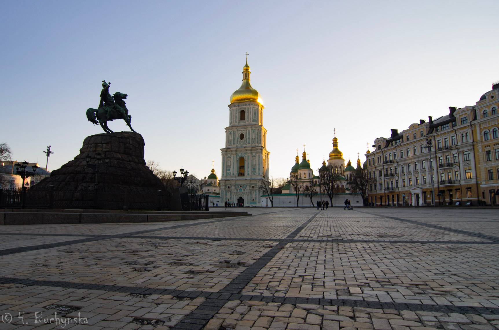 Discover Ukraine ~ Sofiyivska Square