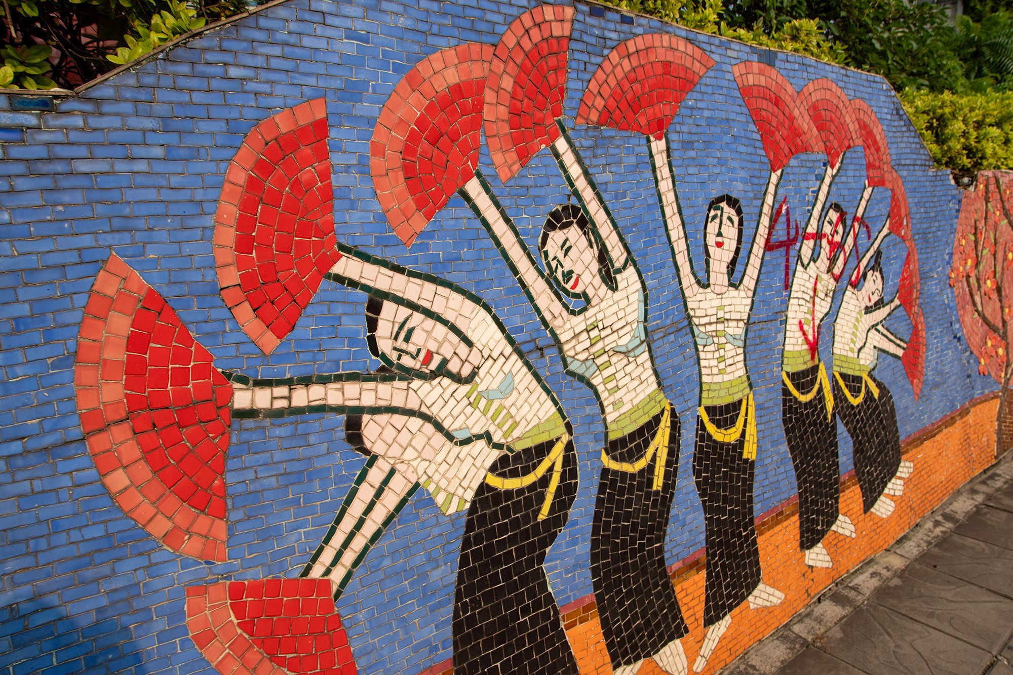 Wietnamskie mozaiki i ceramiczna wioska Bat Trang / Vietnamese mosaics and the ceramic village of Ba