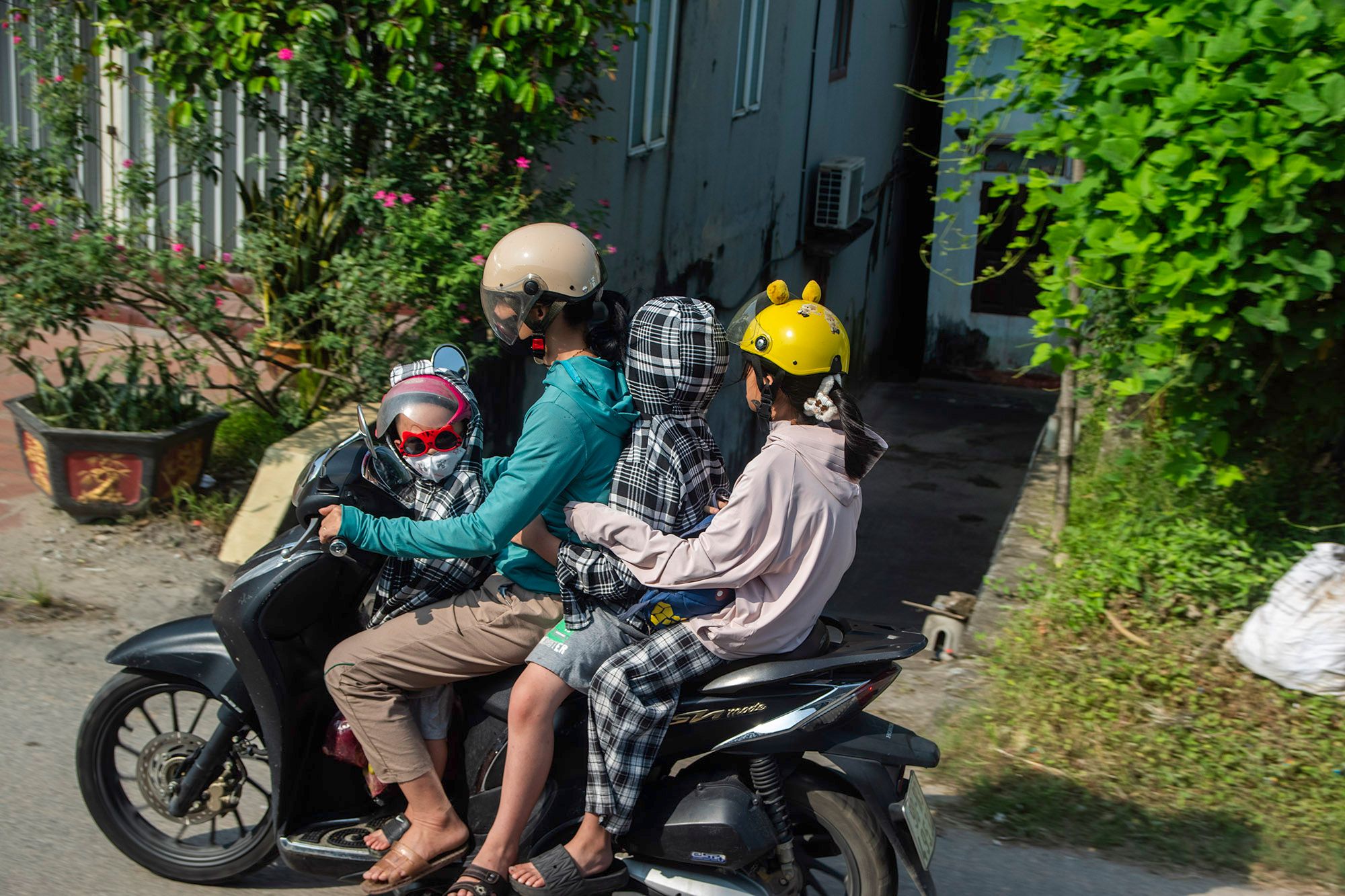 Wietnamskie skutery / Vietnamese motorcycles