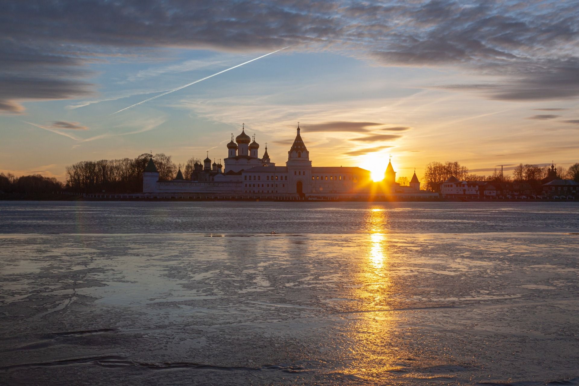 Ipatiev Monastery under the March sun