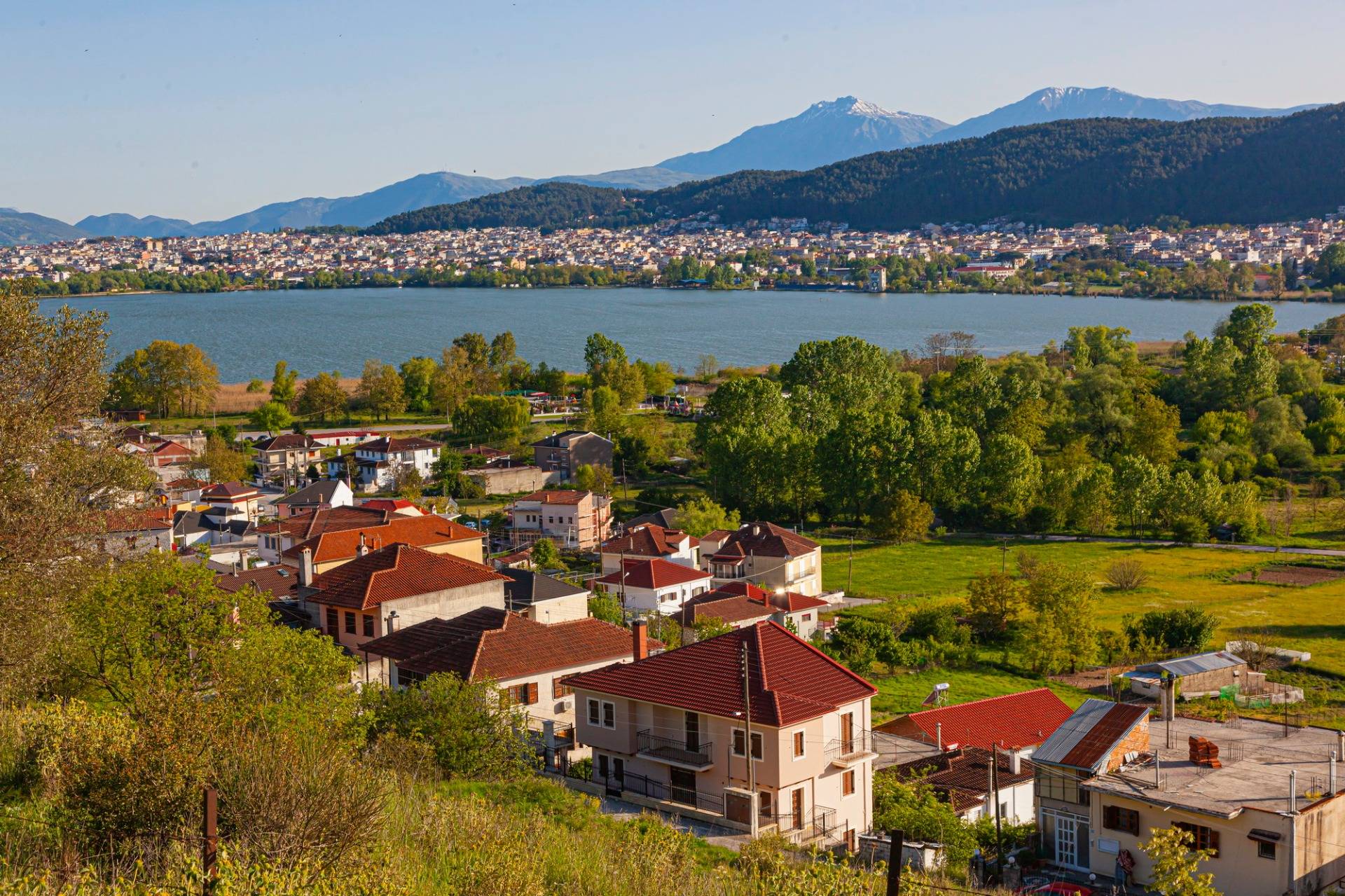The real Greece. The city of Ioannina.