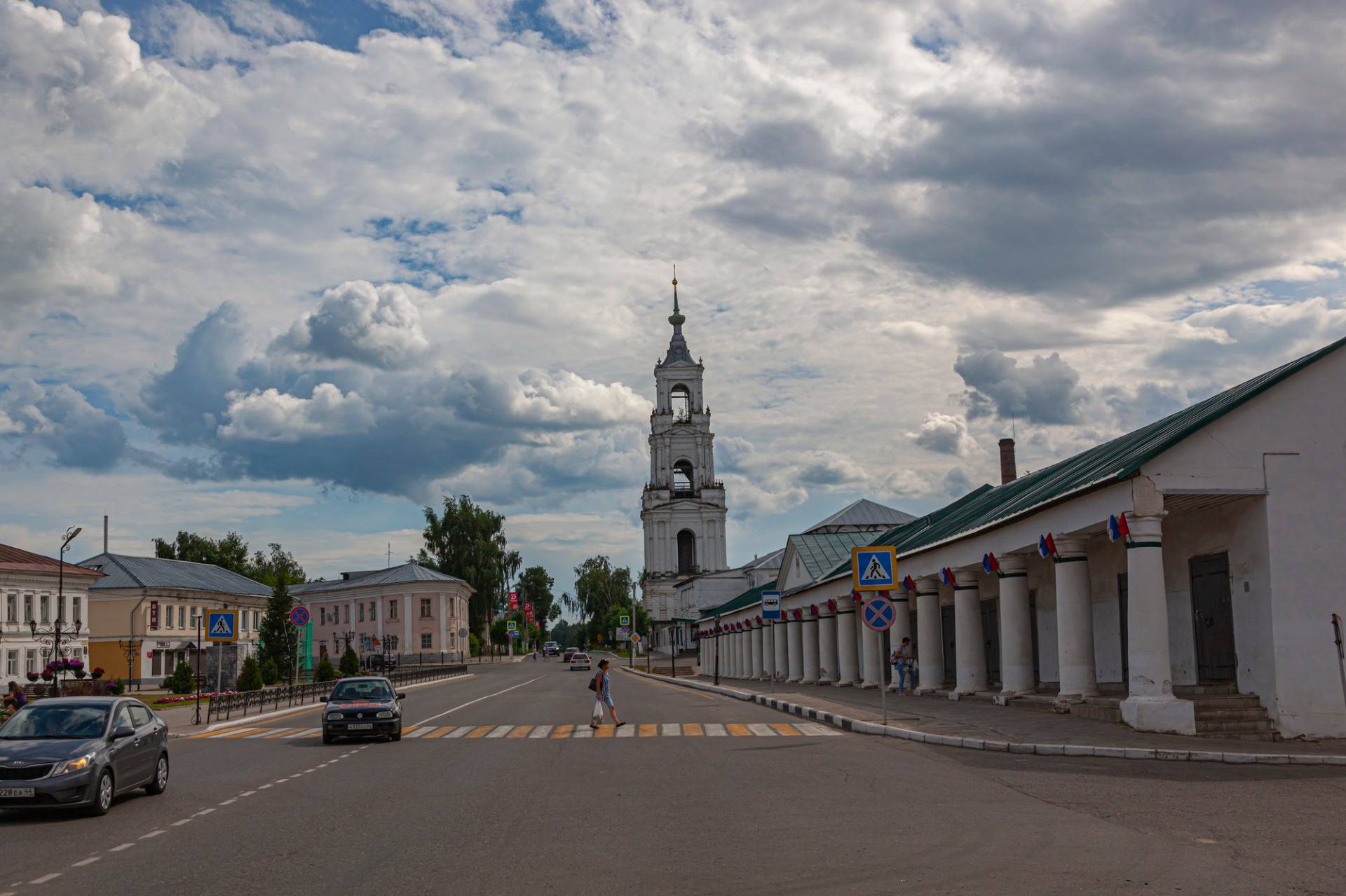 Where to go on a summer day from Kostroma for an hour or two