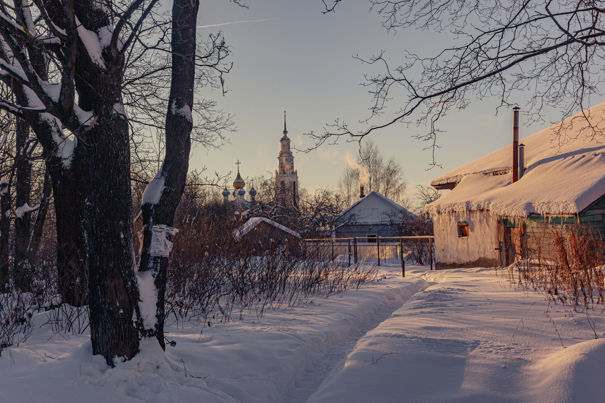 Winter fairy tale in the village of Teterinskoe