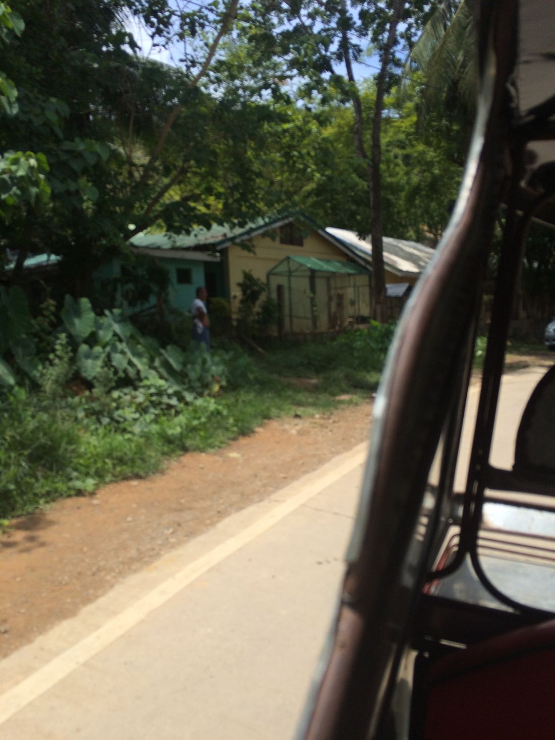 Alright here is one shot of what goes on out side of the tike.