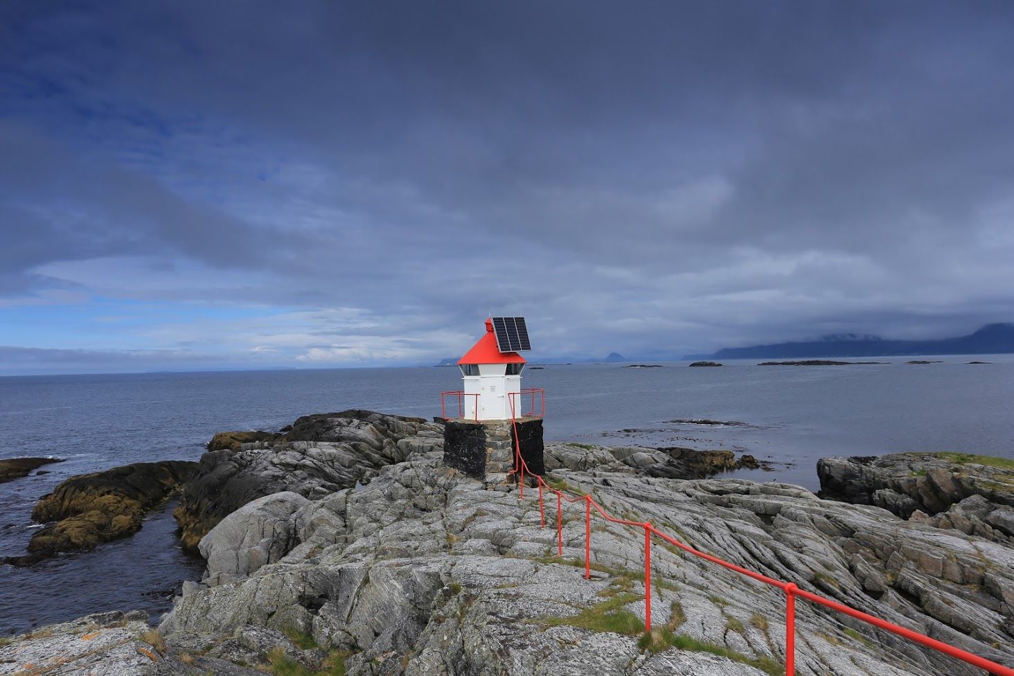 [PL] Polowanie na maskonury na Runde [or] Puffin hunting on Runde [ENG]