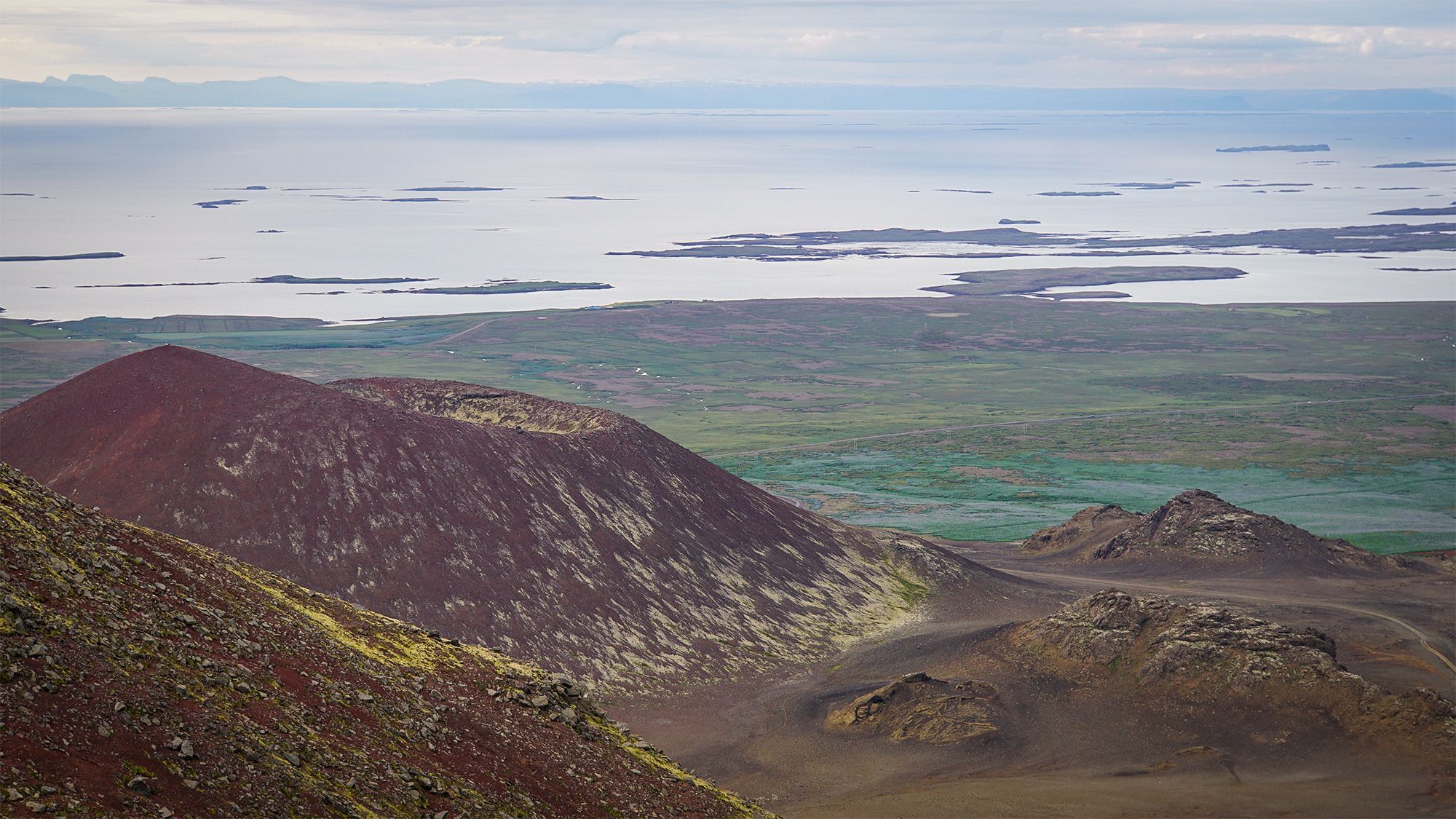 And here is the largest crater of Berserkjahraun - Rauðkúla. It was from its edge, a few weeks earlier, that I first noticed Hafrafell.