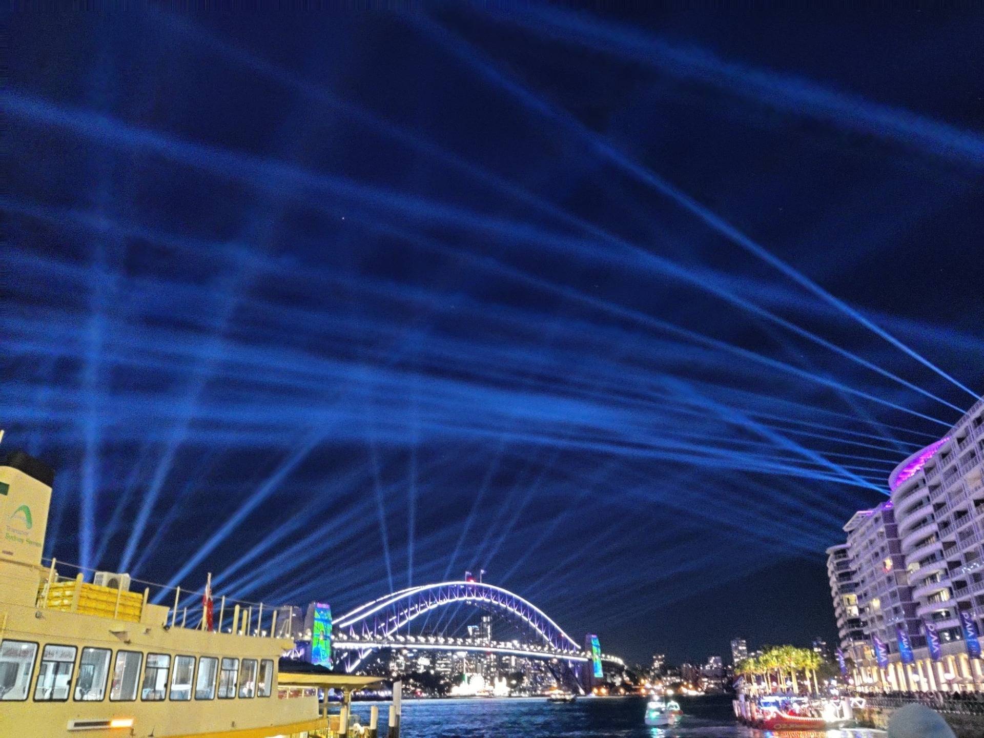 Vivid Light Festival: Sydney (AUSTRALIA).jpg