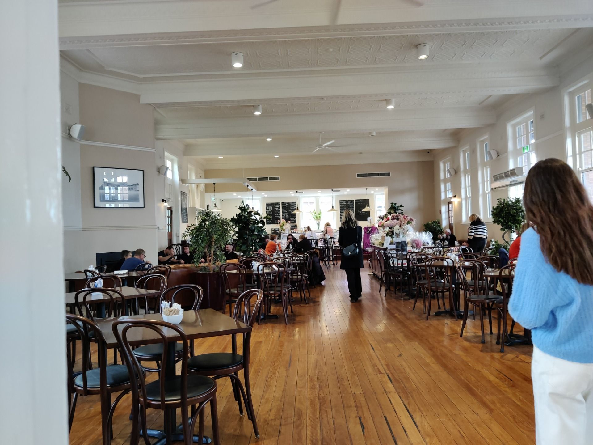 Roses Cafe: Goulburn, AUSTRALIA.jpg