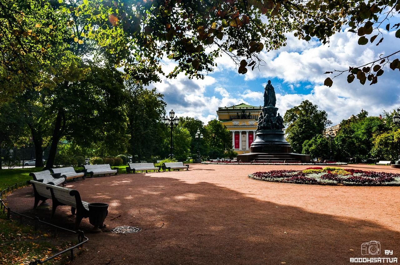 Wednesdaywalk: Walking in St. Petersburg. Nevsky avenue (Nevskii prospect) - Part 2