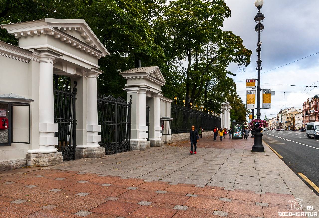 Wednesdaywalk: Walking in St. Petersburg. Nevsky avenue (Nevskii prospect)