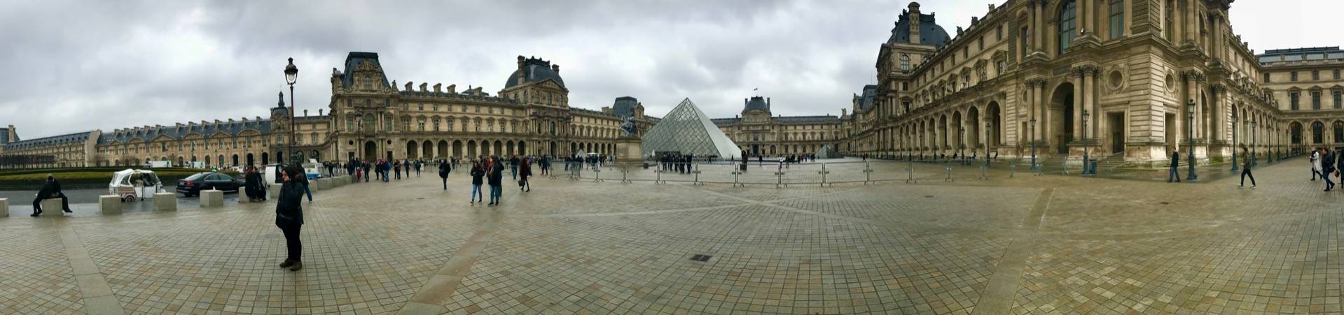 Falling In Love at the Musée du Louvre: Passion in Paris

