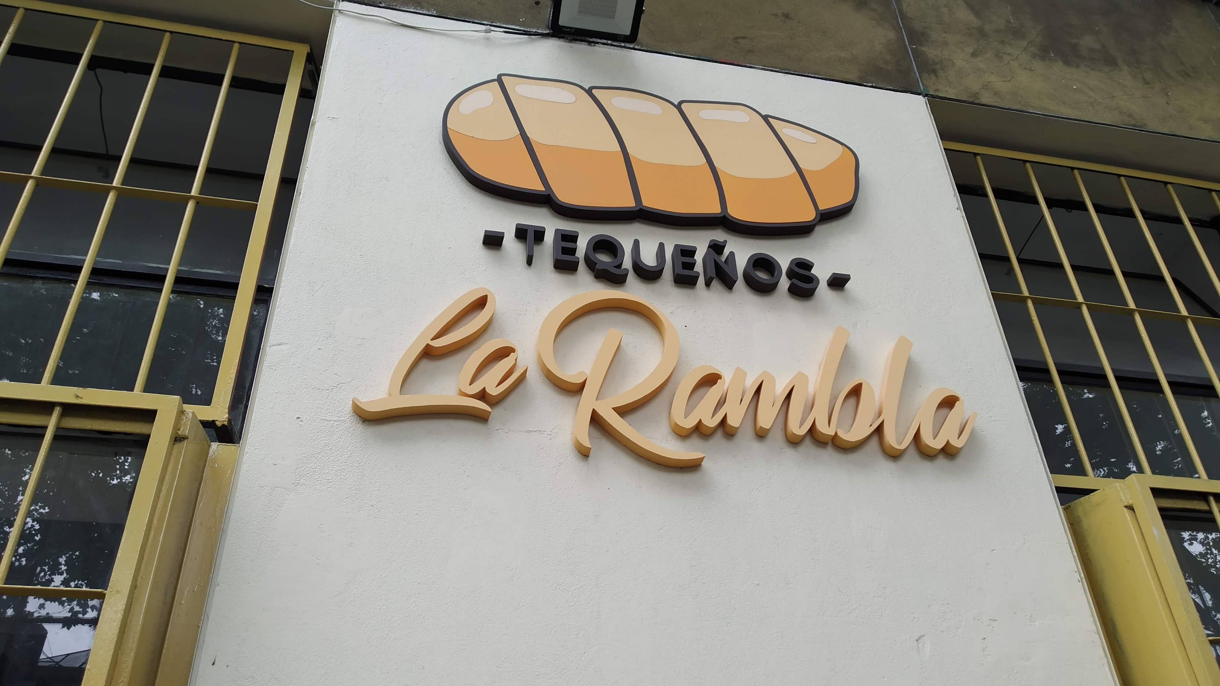 Paseando por Montevideo (comida) #14 Tequeños la Rambla. 