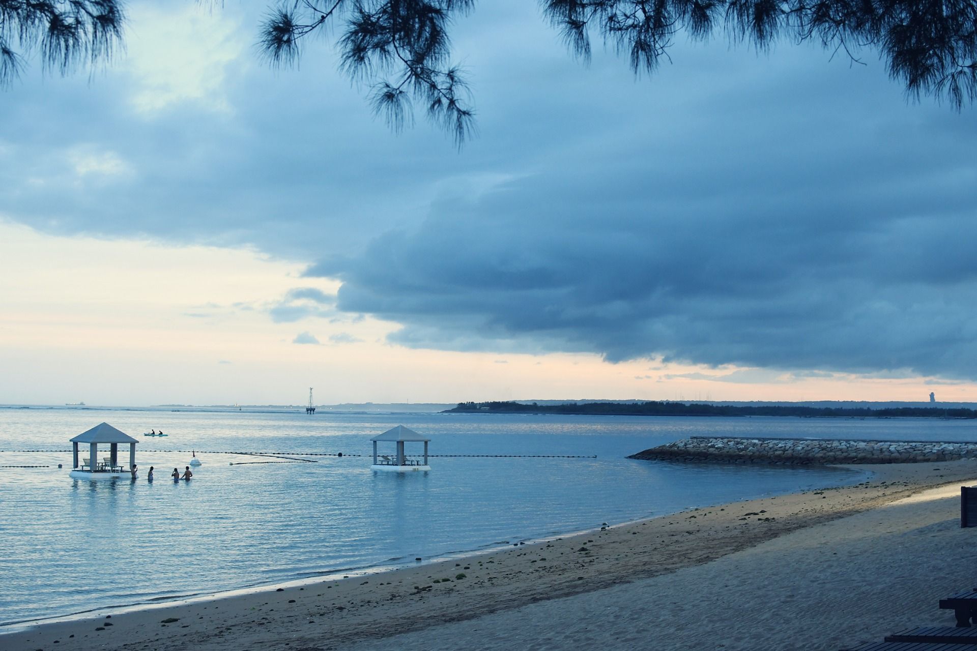 Evening stroll and dinner at Genius Cafe Sanur Bali
