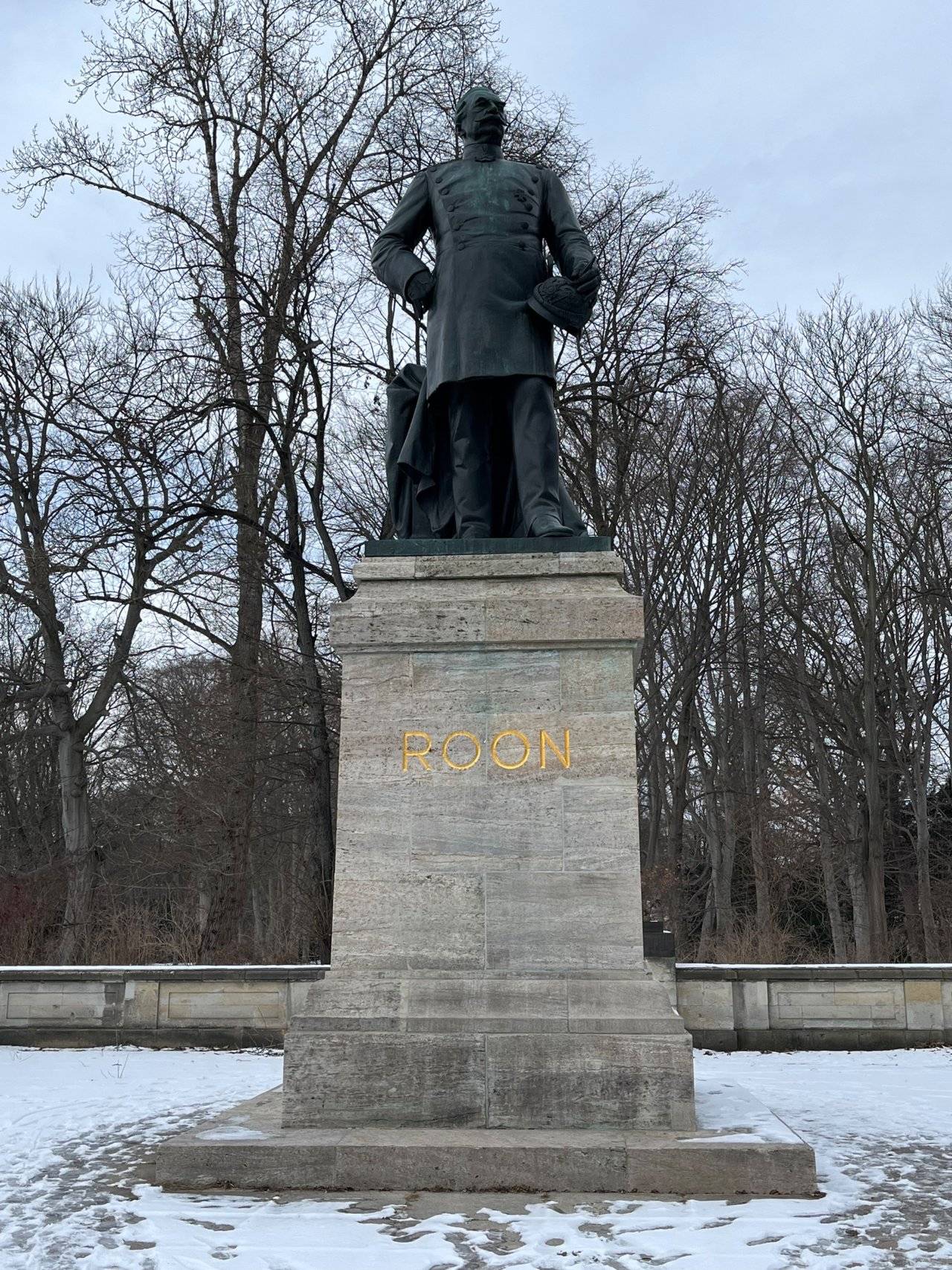 The Roon Monument at the Victory Column in Berlin: A critical view