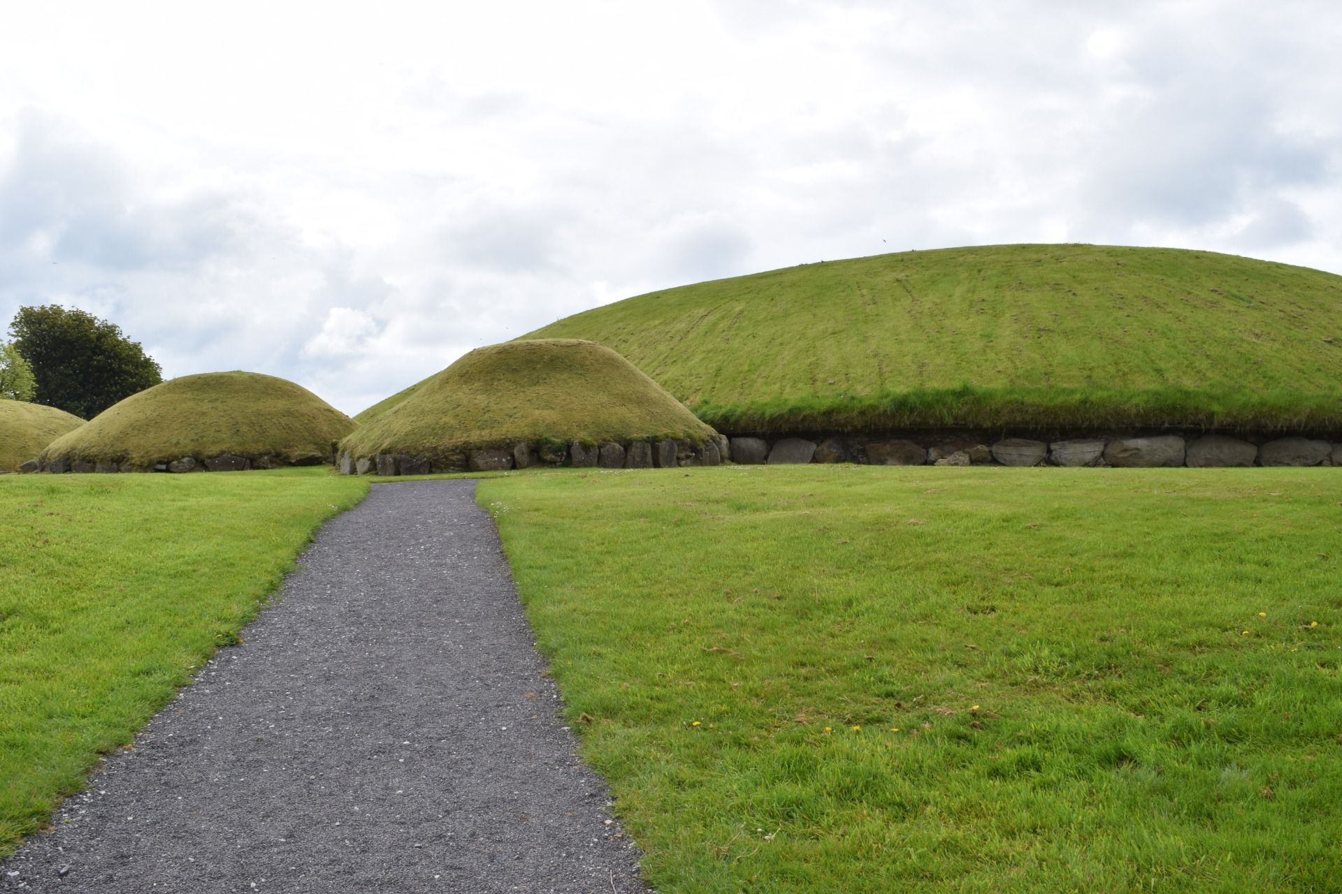 Entering Knowth