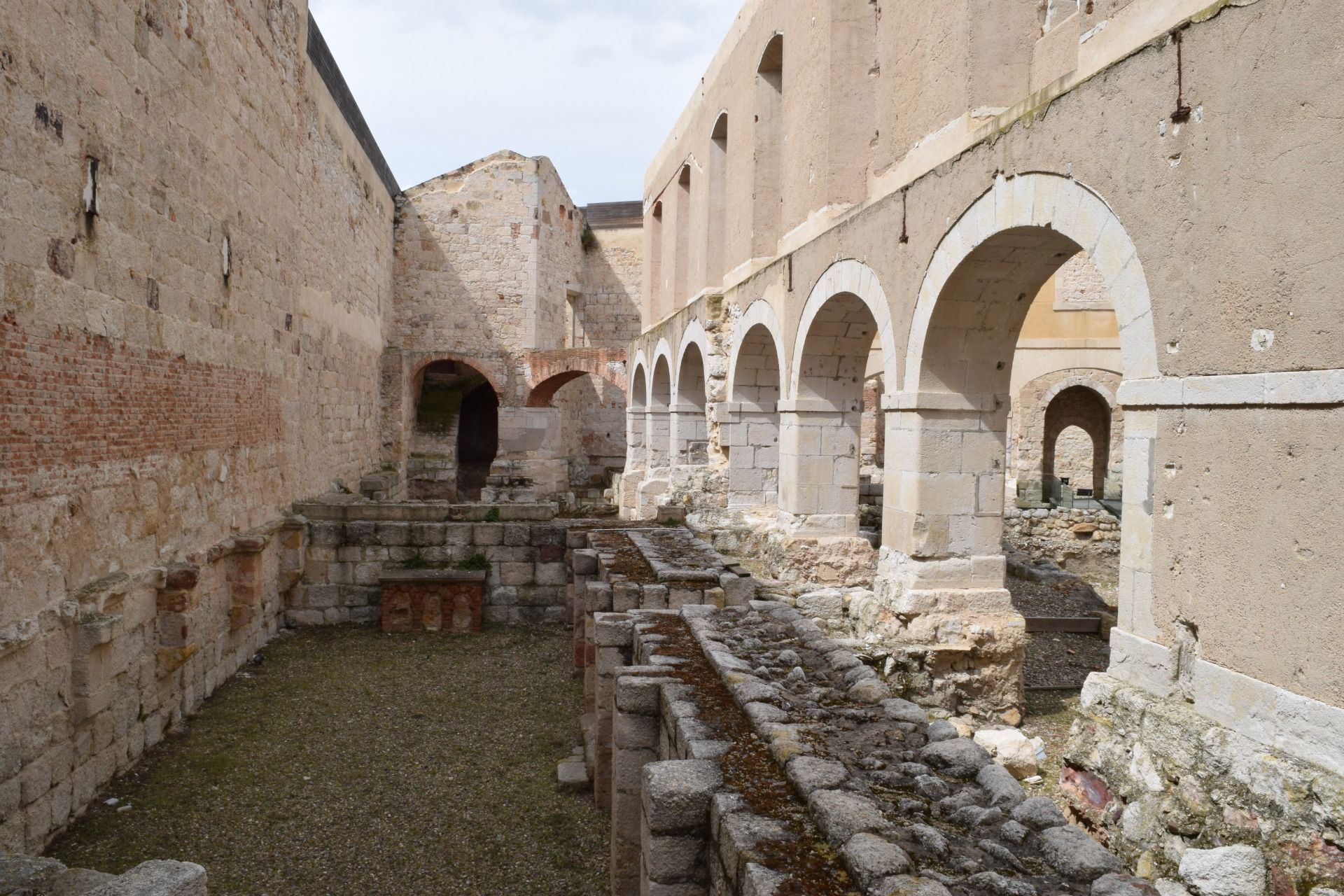 How to survive (and thrive) in Spanish culture - an expats perspective