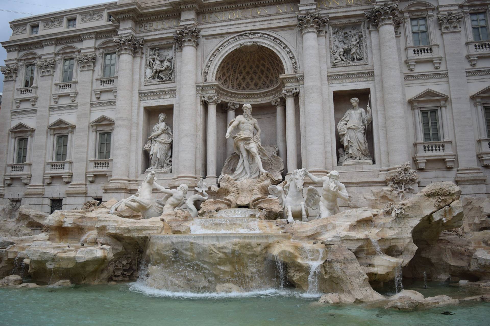 The amazing Trevi Fountain