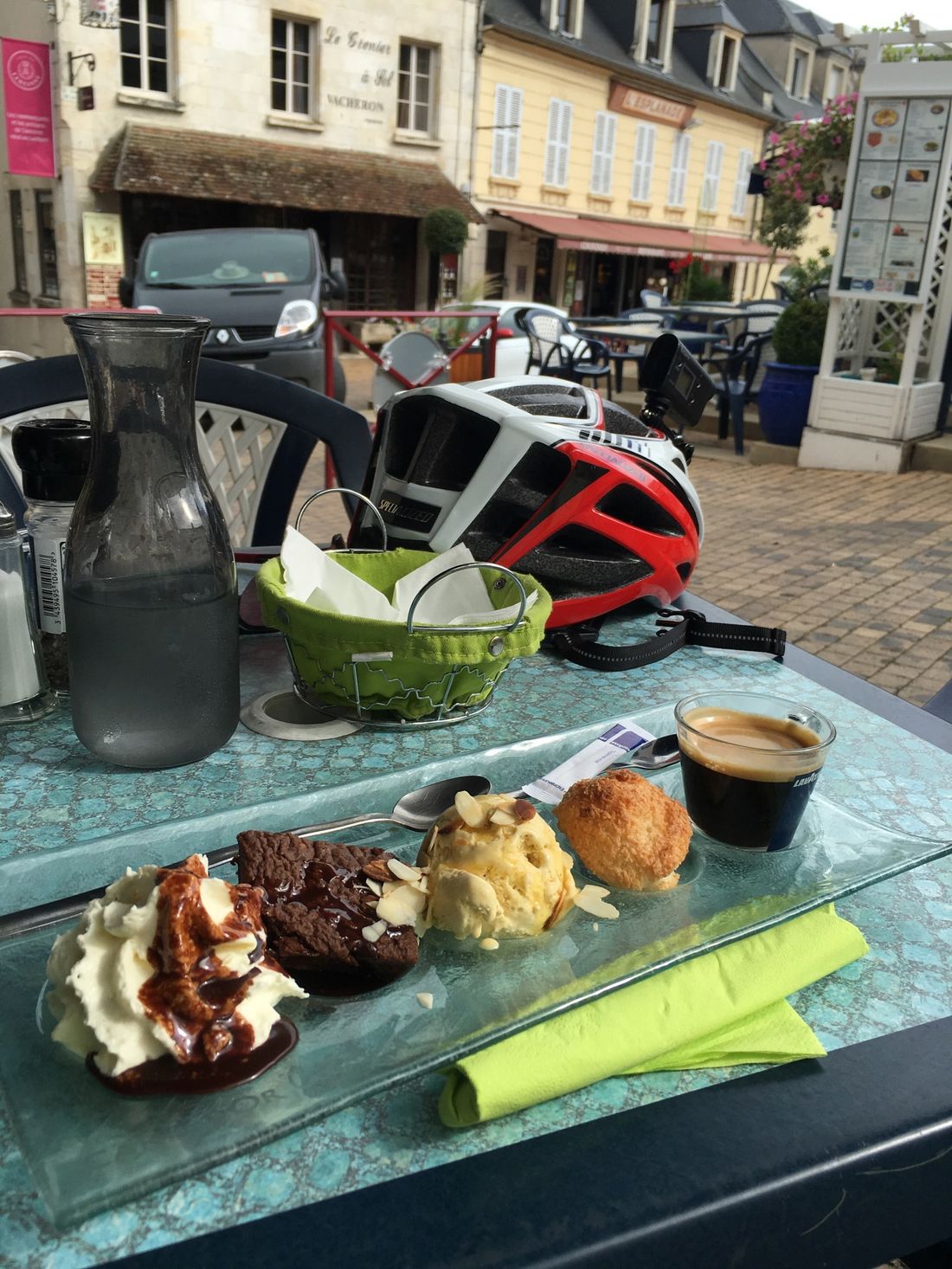 But the cafe gourmand was the pièce de résistance this morning