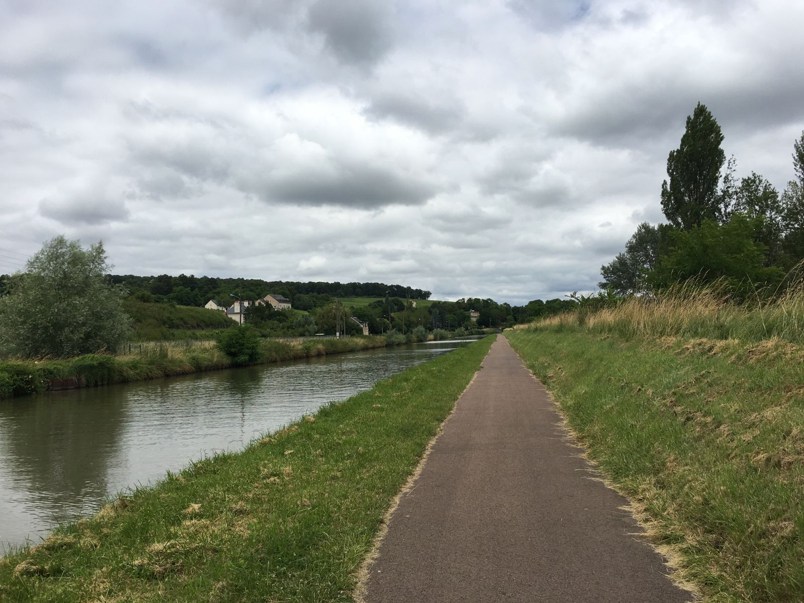 Back to Canal Lateral a la Loire