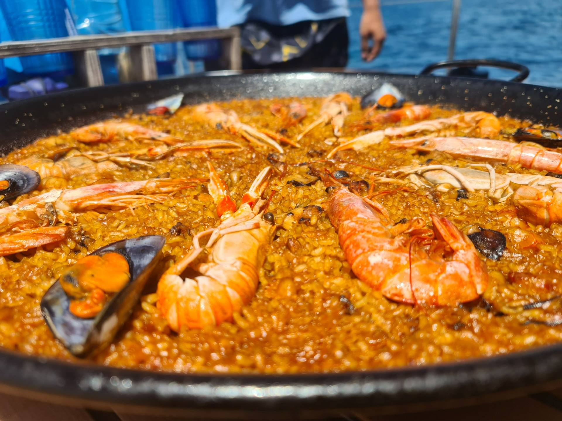 Seafood paella for 6 people, ship delivered (there’s a paella delivery service from the coast to your ship) (€90) (2).