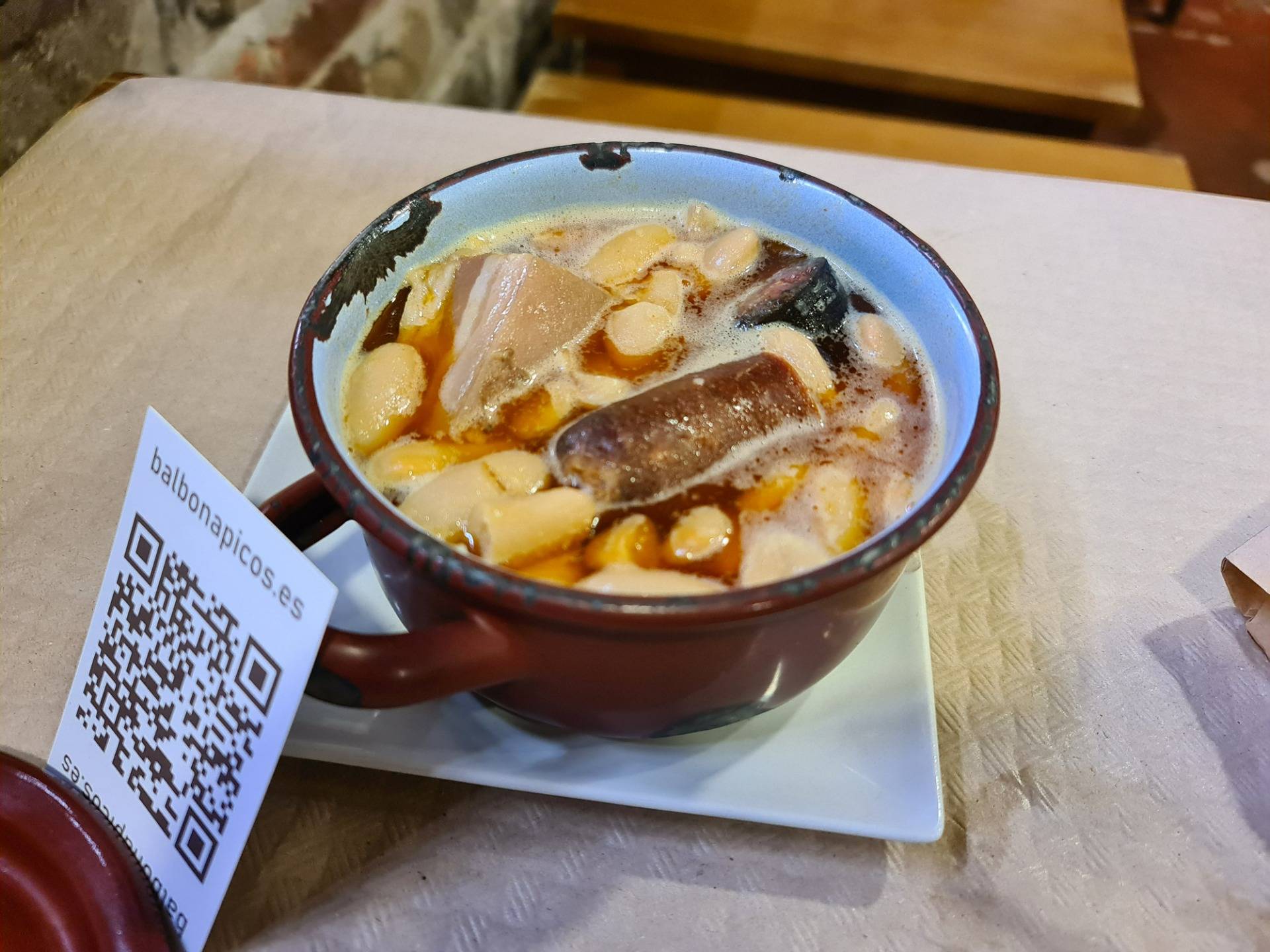 Asturian fabada: Bean stew with diverse pork meat (€14.50) (1).