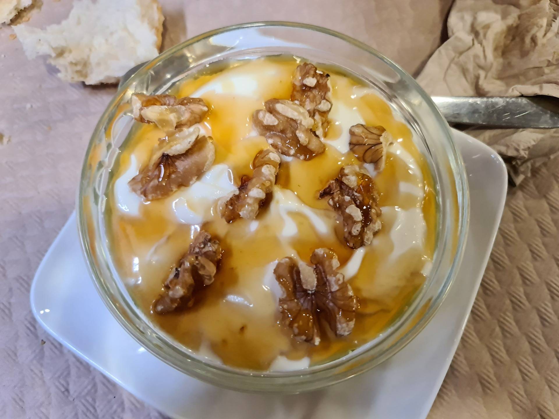 Asturian cottage cheese with honey and walnuts (€5) (2).