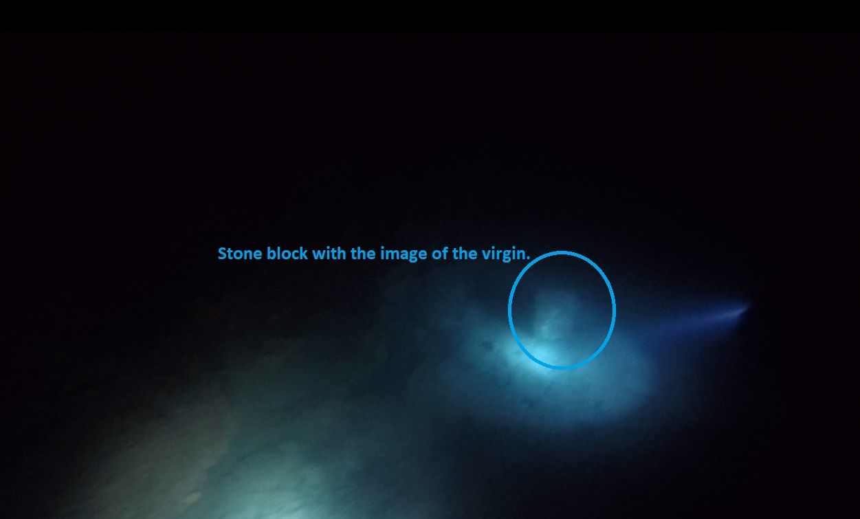 You have to approach very much to see clearly the image, wether at day or night.