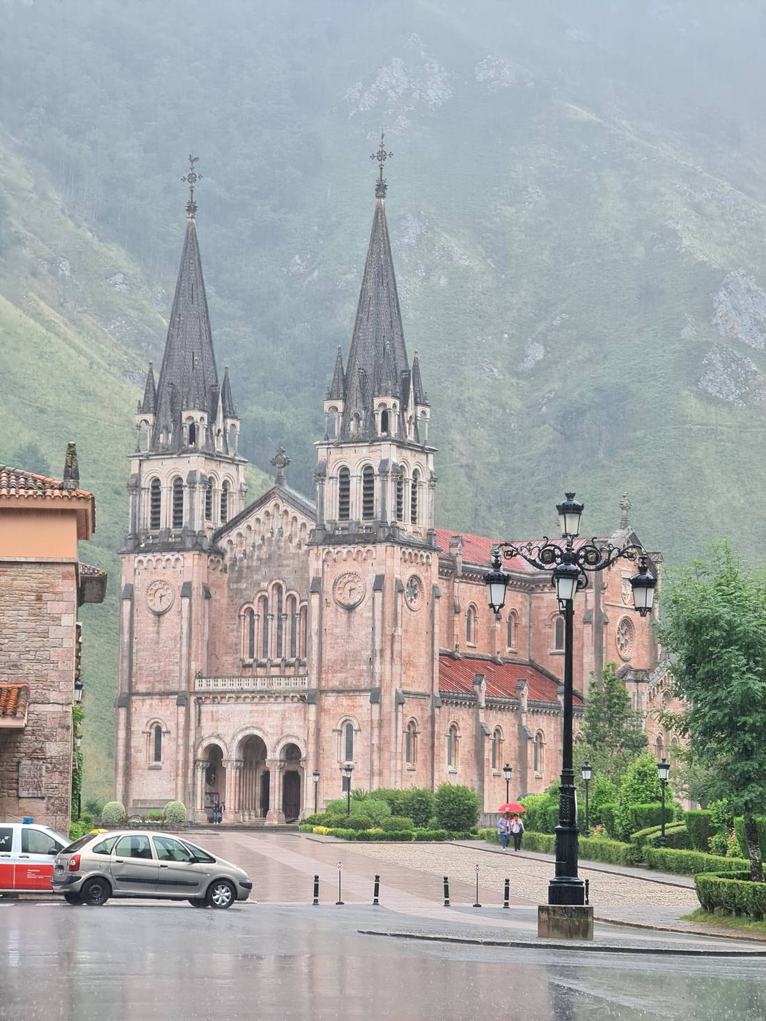 Basilica of Santa María la Real de Covadonga, on a rainy day (2).