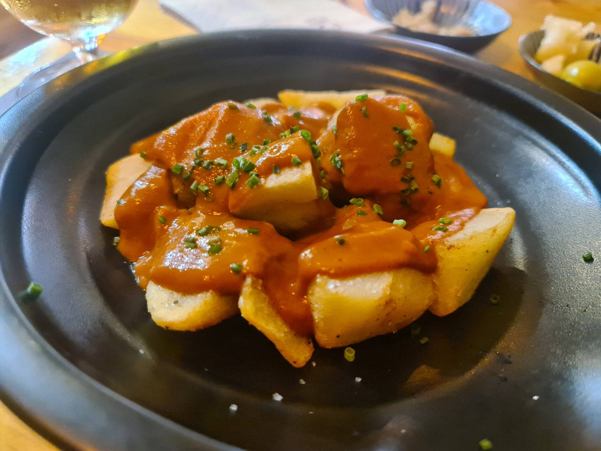 Brava style fried potatoes (€10) (3).