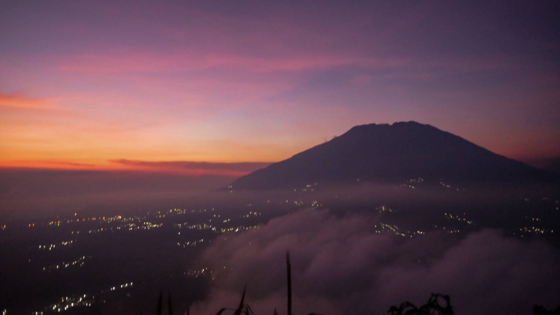 From Milky Way to Sunrise in Mount Andong
