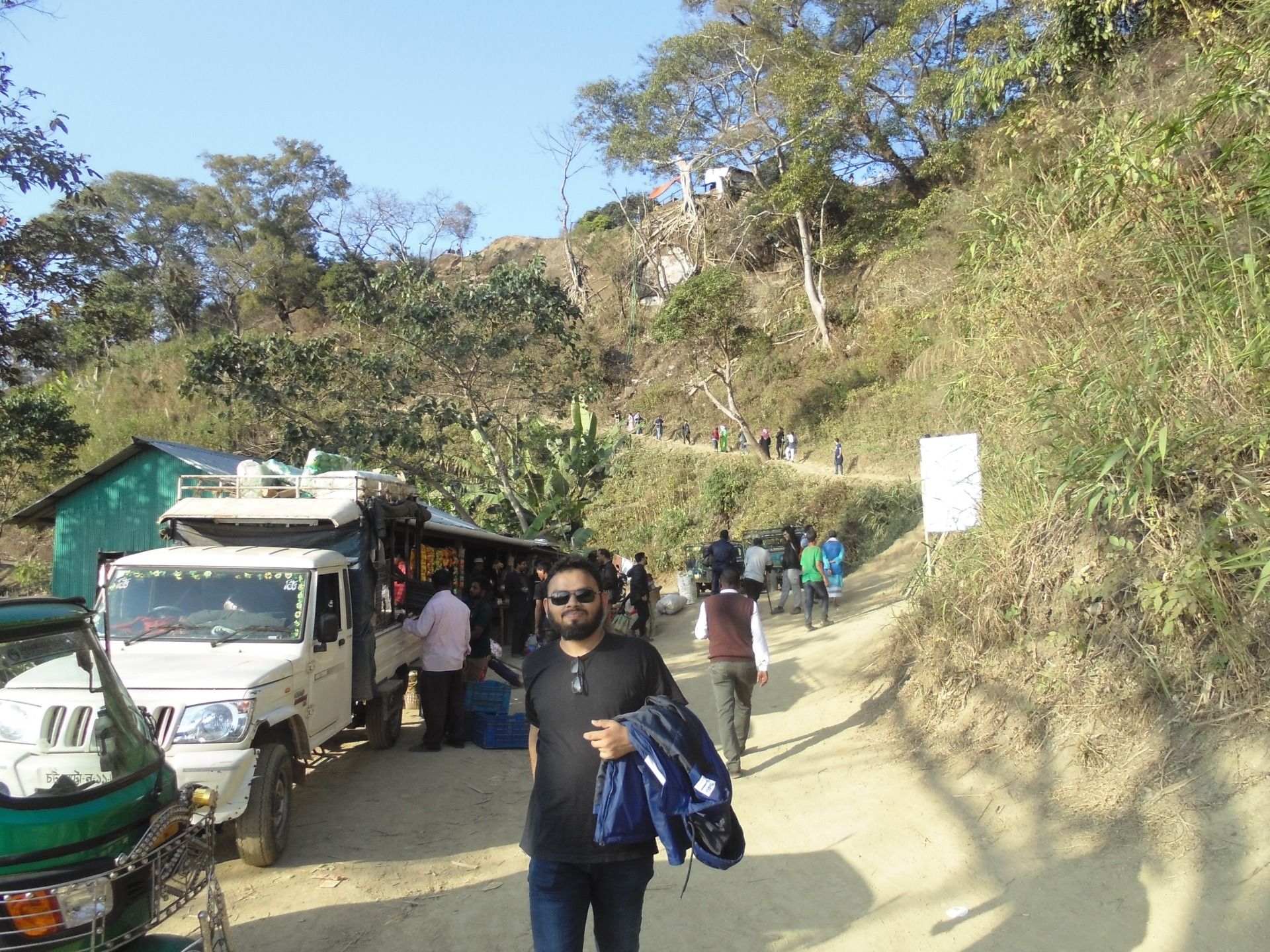 tourist are climbing