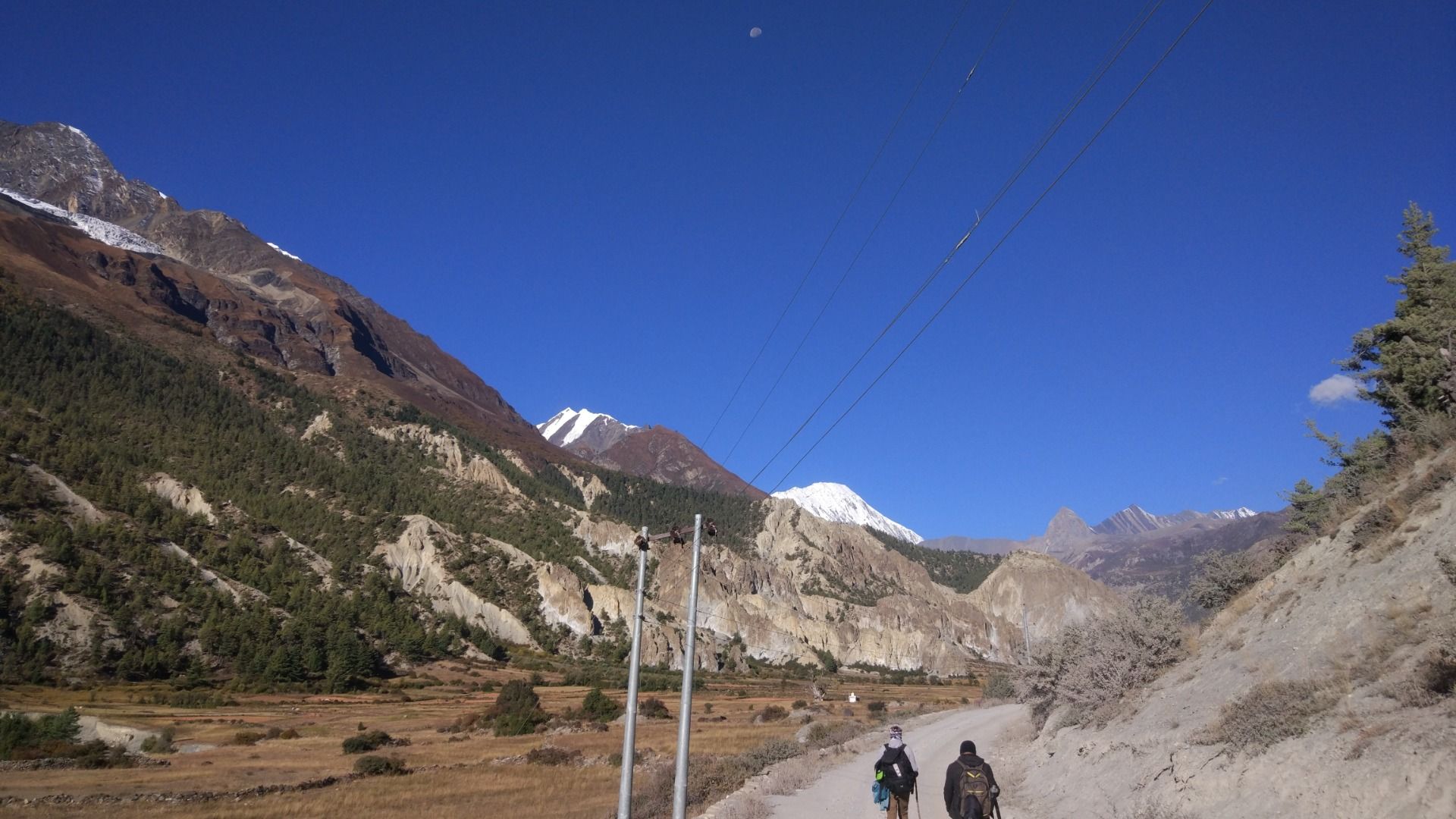 Leaving the Annapurna circuit ; Manang Valley