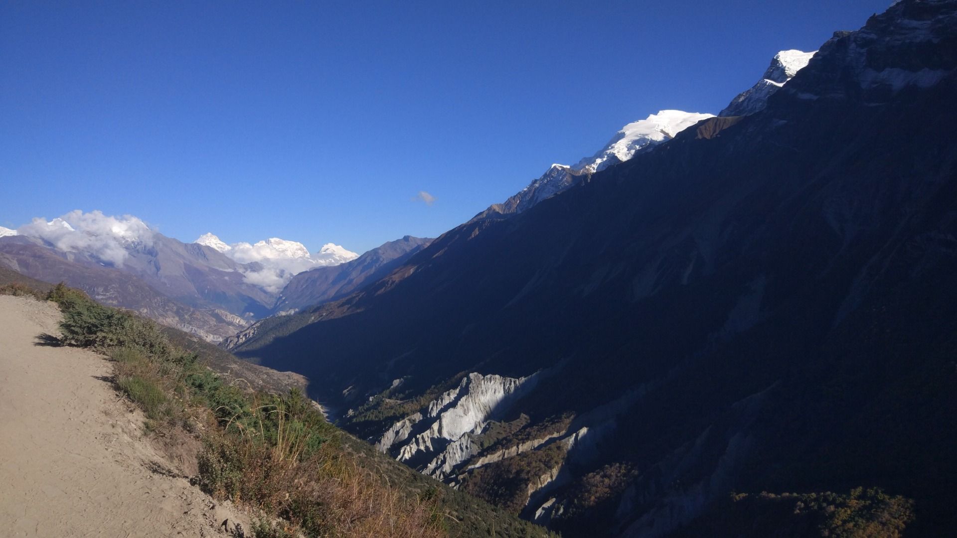 Heading to yak kharka