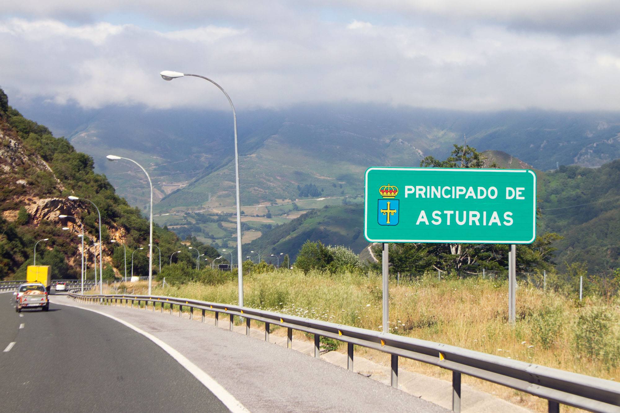 Entering the Principado de Asturias