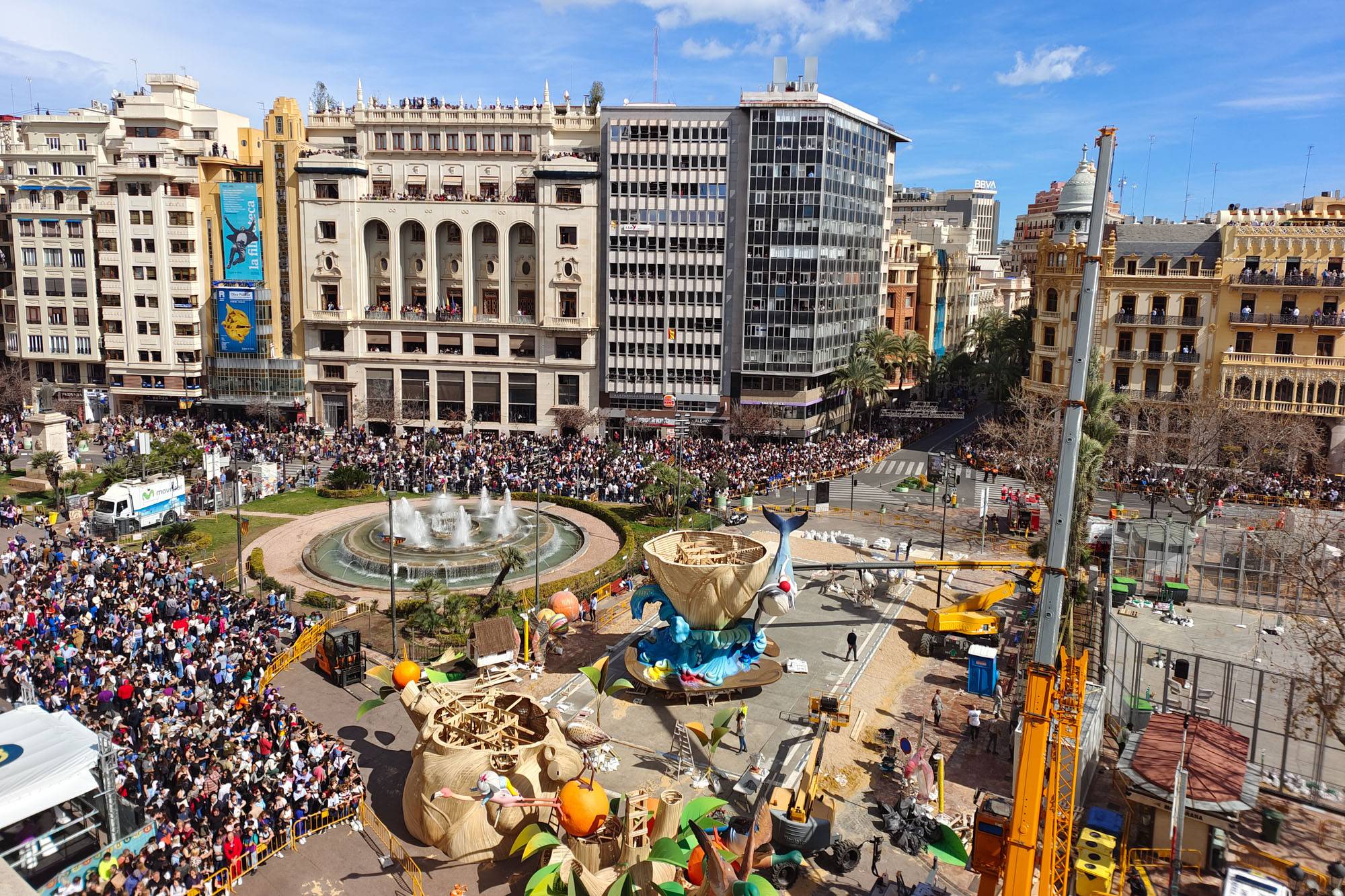 La Plantà 2023 – Pulling and Dragging the first Fallas Pieces into the Streets of Valencia