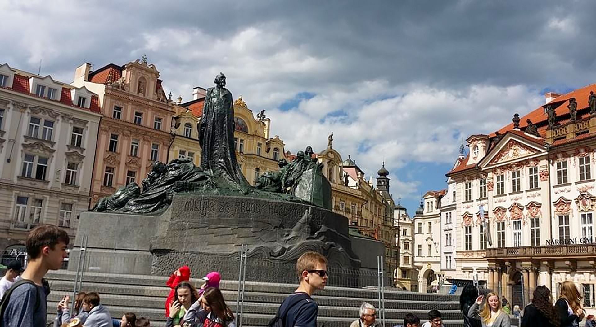 Prague's Pařížská joins Champs Elysees and Fifth Avenue among world's  priciest streets - Prague, Czech Republic