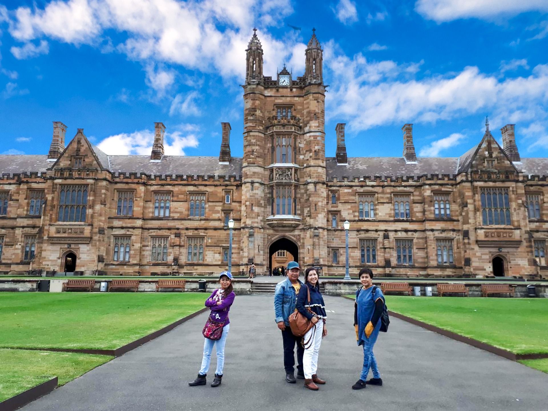 Travel to Sydney Australia - beautiful architecture