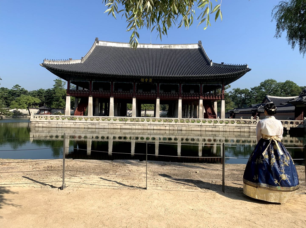 korean traditional palace