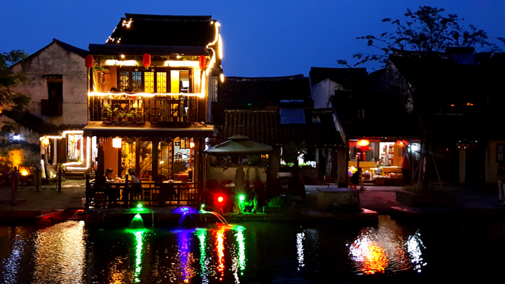 Xitang, rainy day is more suitable for the ancient town