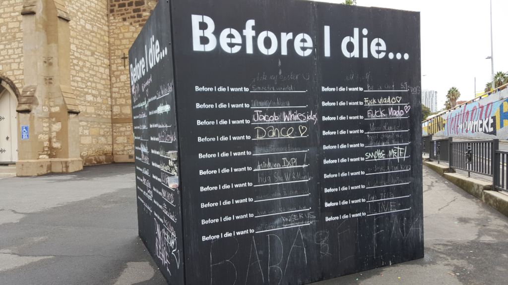 Day trip to Adelaide, taste salted pork knuckles in Hahndorf