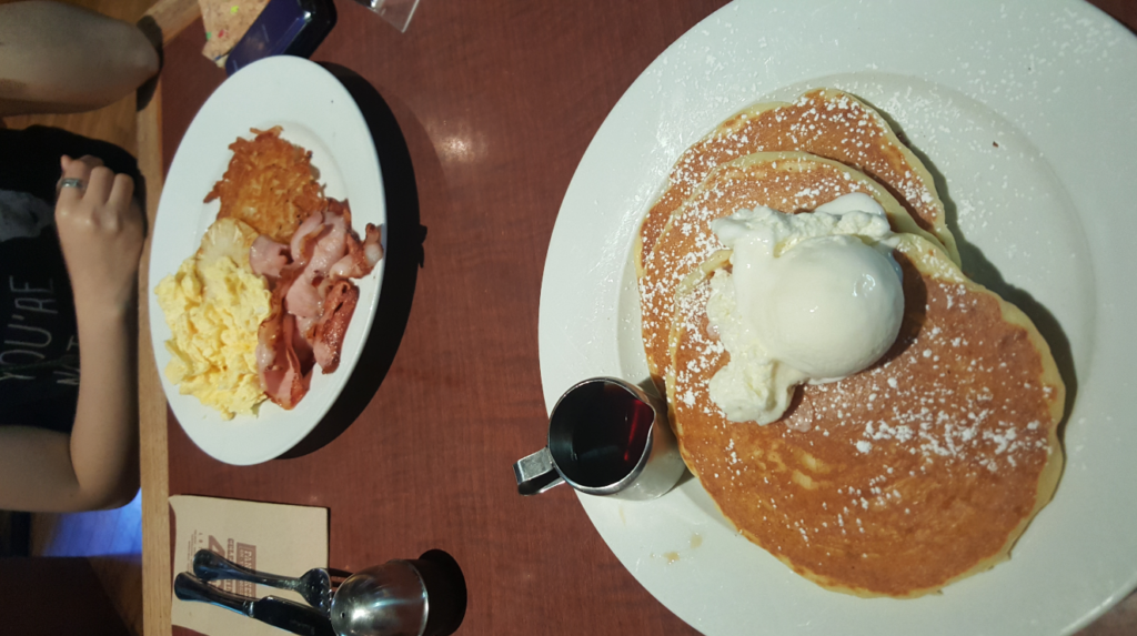 Delicious food in Sydney CBD, visit the Opera House