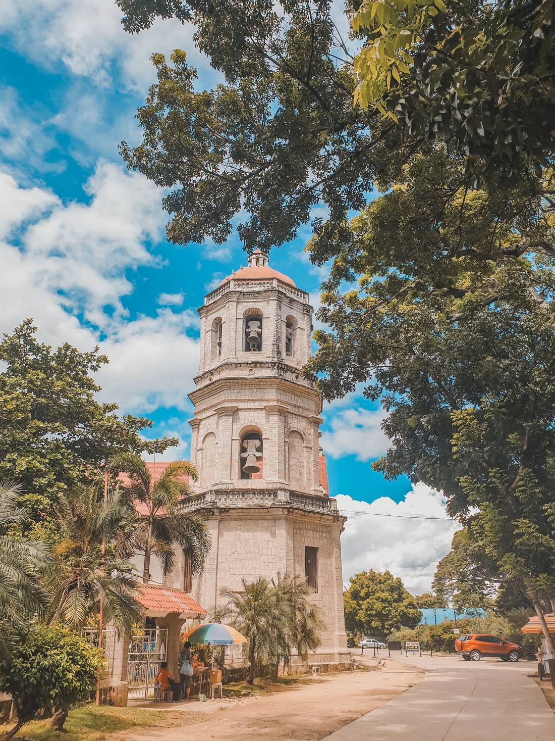 shot with Samsung Galaxy Note 9 (Outside San Guillermo de Aquitania Parish Church) photography by me