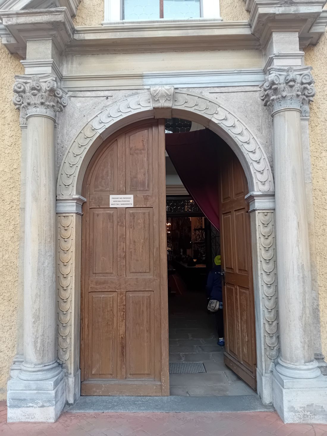 Didnt want to mess with entering while there was mass inside.