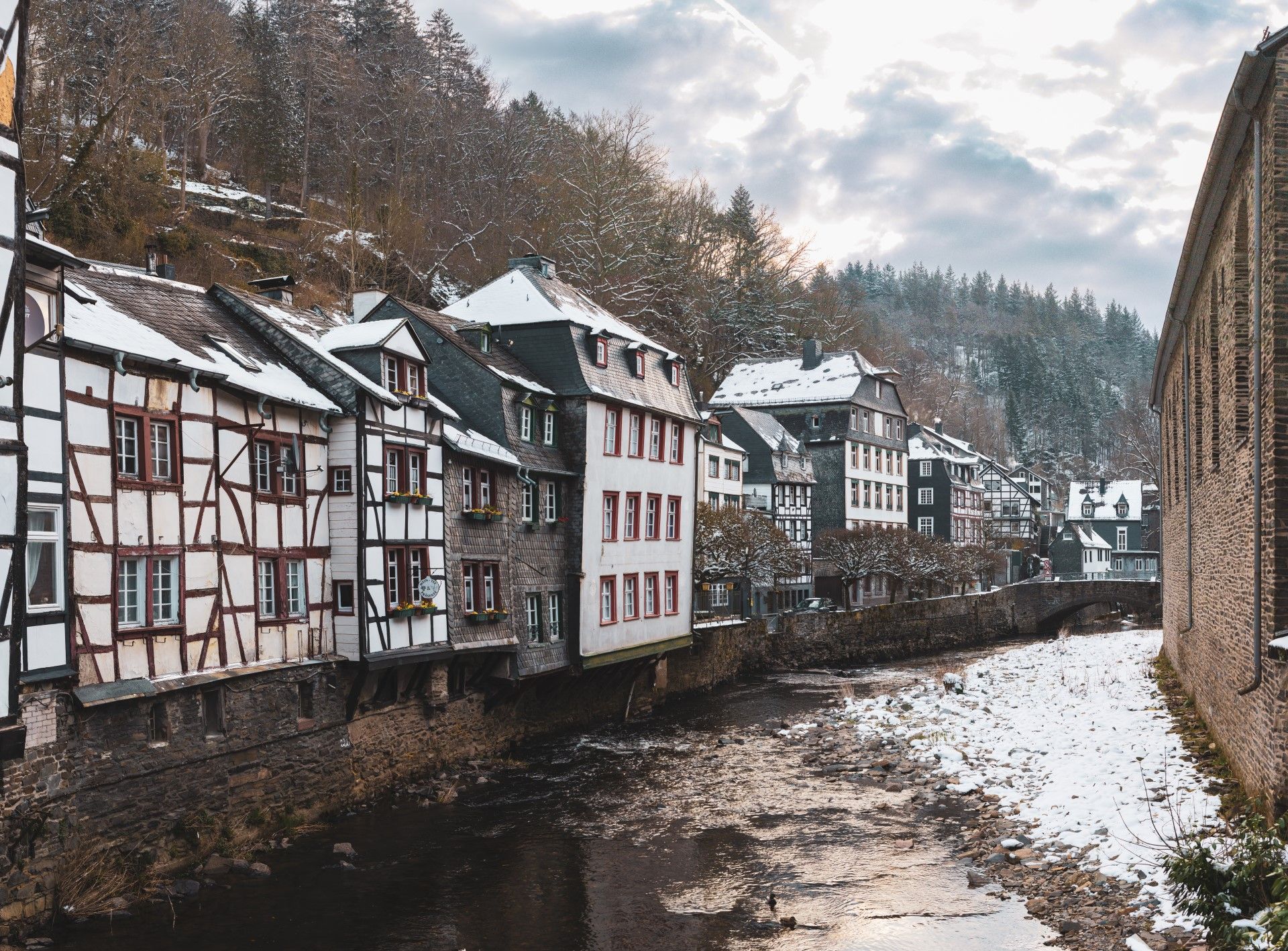 Winter road trip to Germany! The village of Monchau!