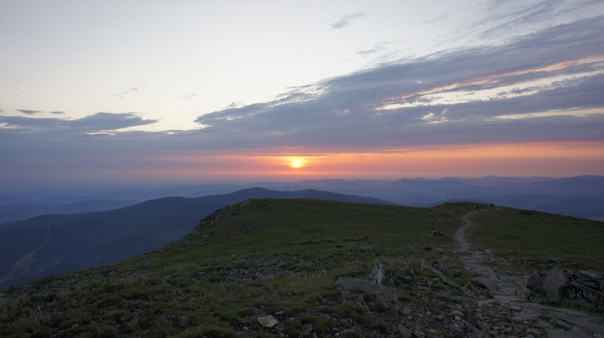 Wschód słońca na Babiej Górze