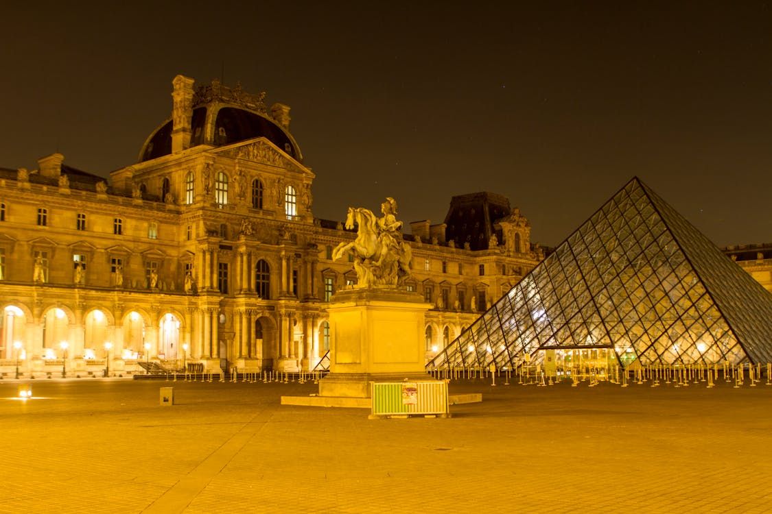 Louvre Museum