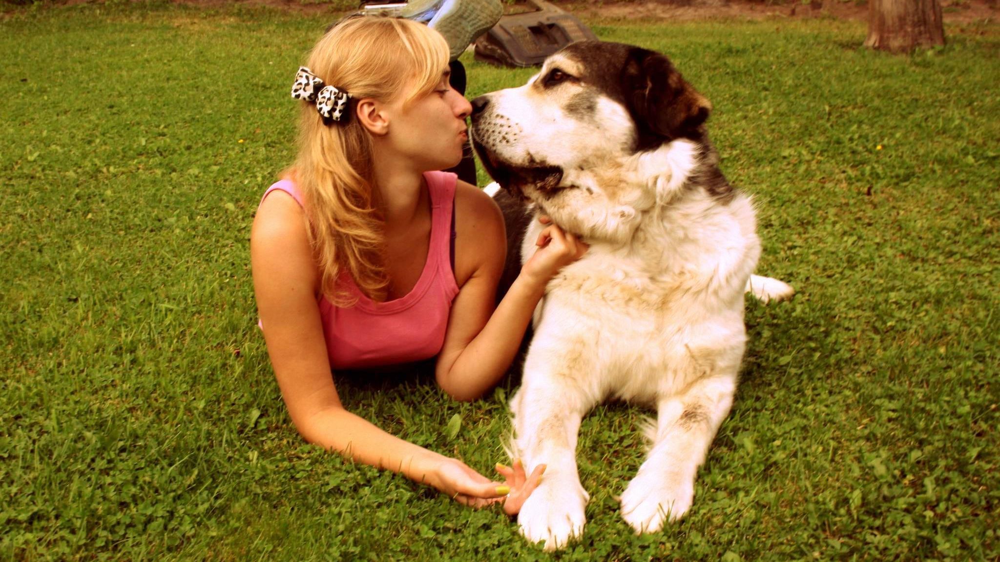 Kamile and Tufis: last moments before embarking on the Grand Adventure of 2016-2017