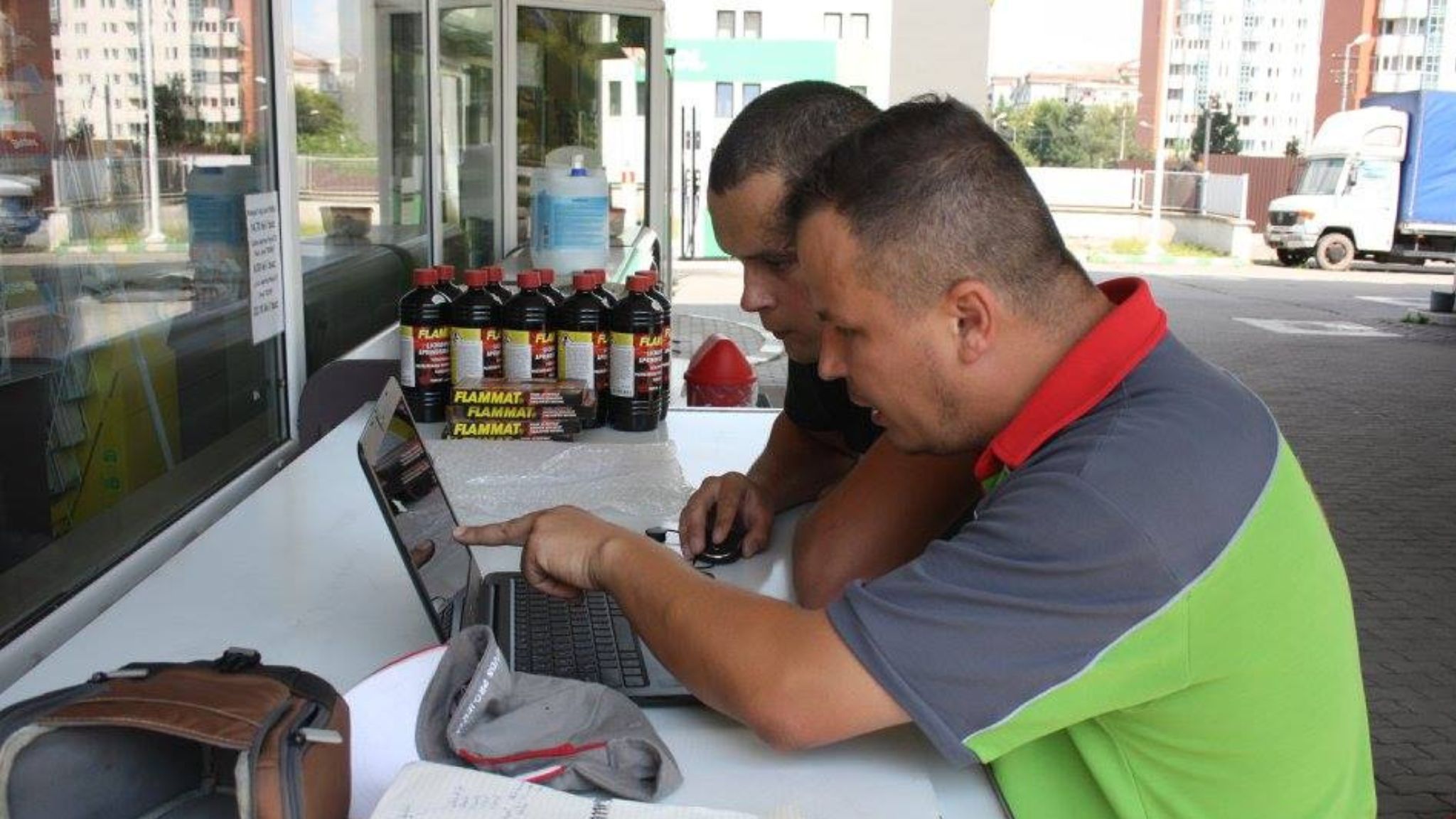 A fuel station worker of Hungarian origin advised us on the quickest way out of the city